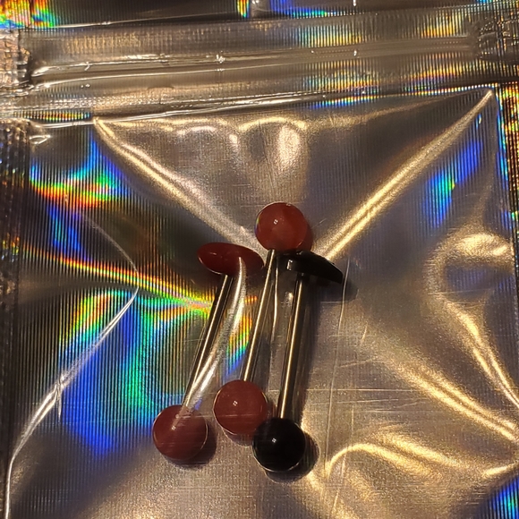 2 pack 👅 TONGUE Ring - Picture 5 of 5